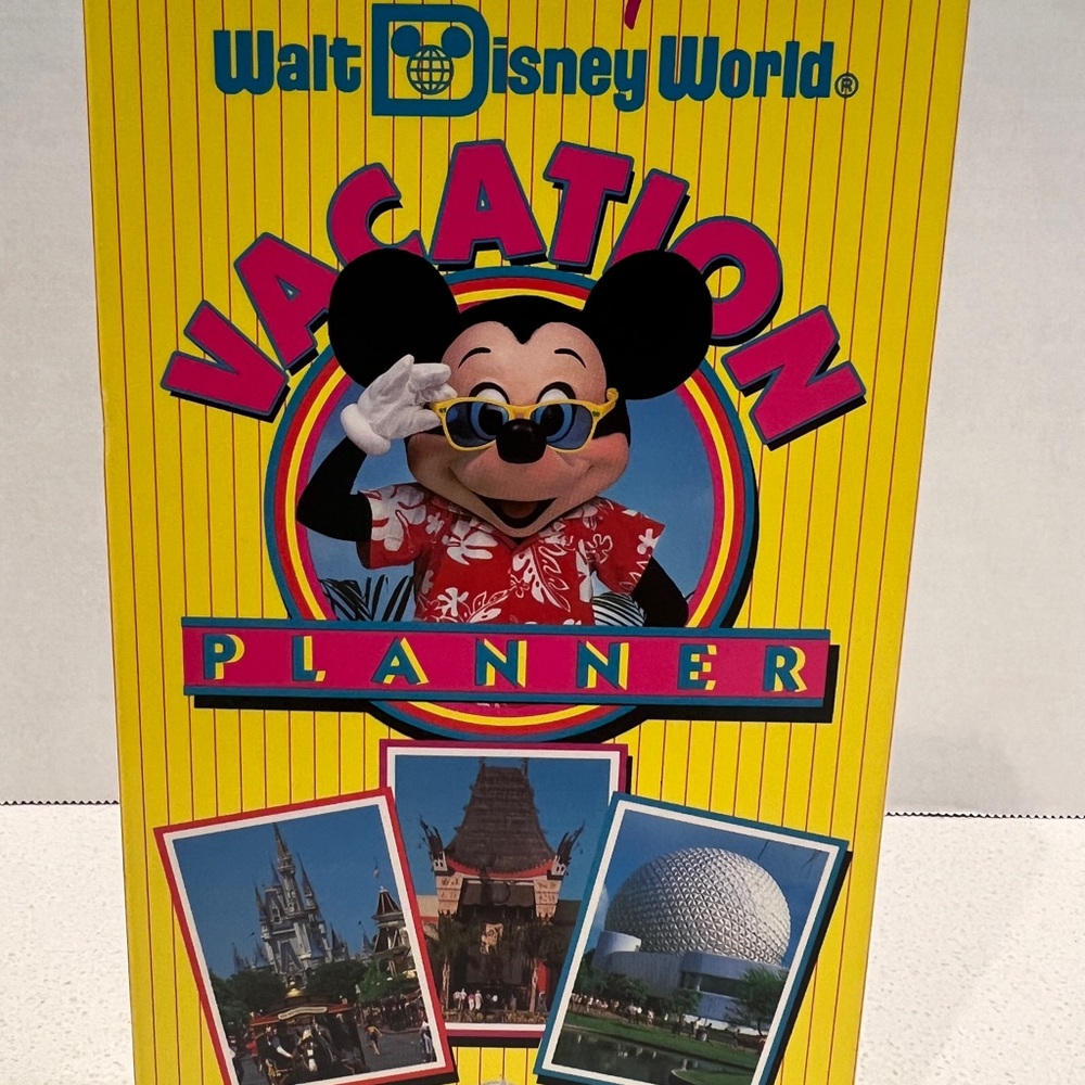 Vintage 1993 Walt Disney World Vacation Planner- VHS
